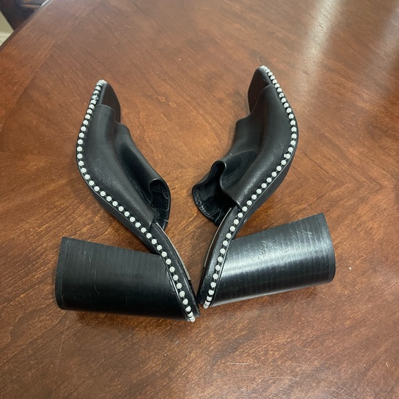 Steve Madden Leather Block Heel Pearl  Decoded Sandals - Picture 10 of 12